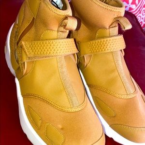 Jordan boots (open for negotiations) clean stylish